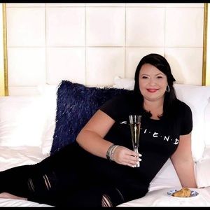 Meet your Posher, Angela